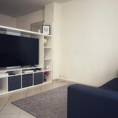 Superbe Studio Apartment Saint-Andre-de-Cubzac Bagian luar foto