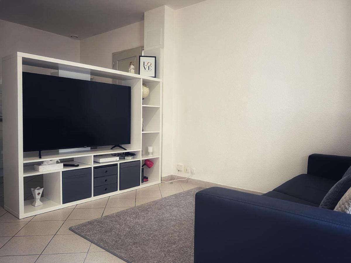 Superbe Studio Apartment Saint-Andre-de-Cubzac Bagian luar foto